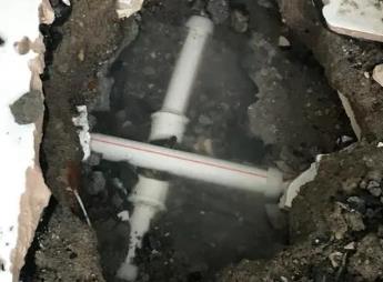 东宝阳台漏水维修公司为您分享楼上楼下漏水怎么处理